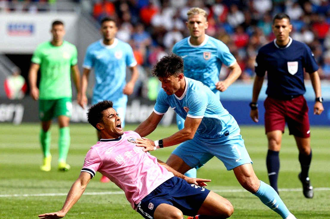 Vùng mù dữ liệu V.League: Ba mươi năm đếm bước chân ở rìa sân tập