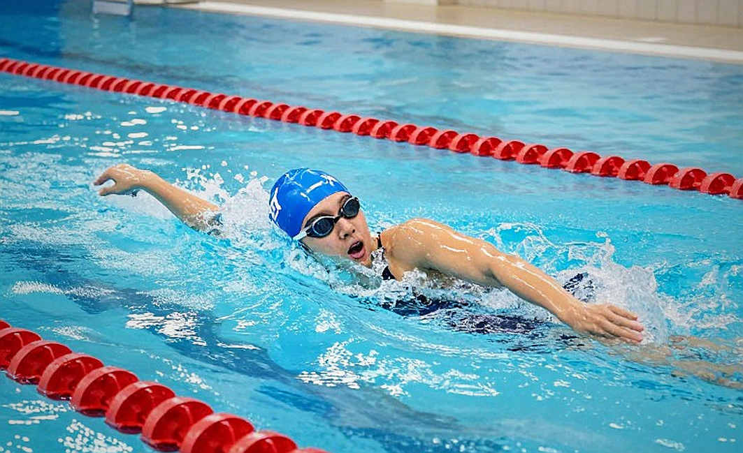 Hugo Gonzalez phá kỷ lục quốc gia 100m hỗn hợp ở giải Jose Finkel Trophy 2026
