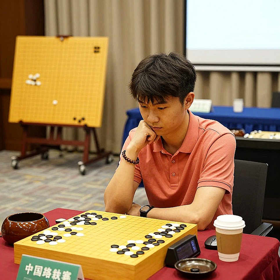 Empty Data Analysis in Chess: Unable to Perform Deep Analysis Due to Missing Information Empty Data Analysis in Chess: Unable to Perform Deep Analysis Due to Missing Information