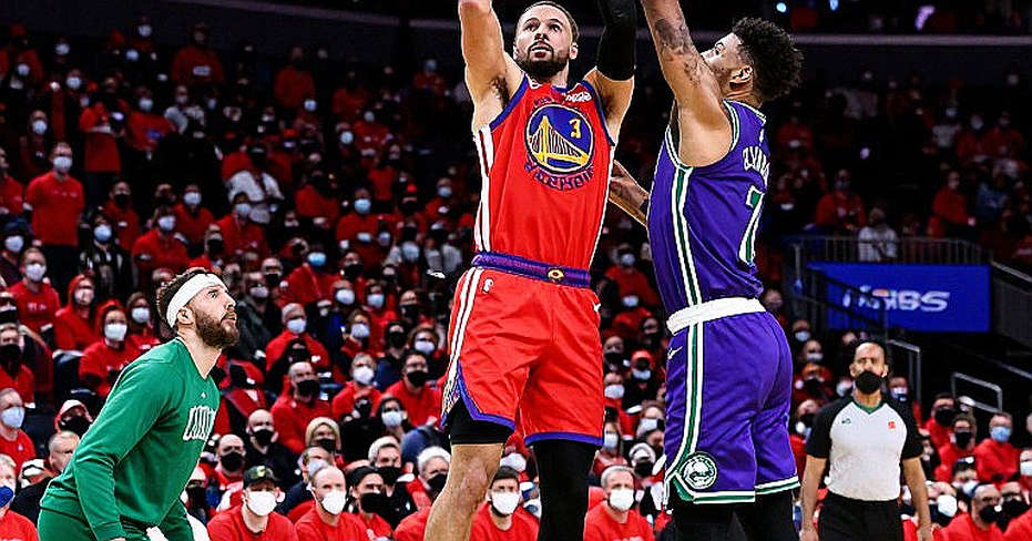12 chàng khổng lồ không rời đỉnh cao: Một lần nữa đứng số 1 bảng xếp hạng FIBA 12 chàng khổng lồ không rời đỉnh cao: Một lần nữa đứng số 1 bảng xếp hạng FIBA