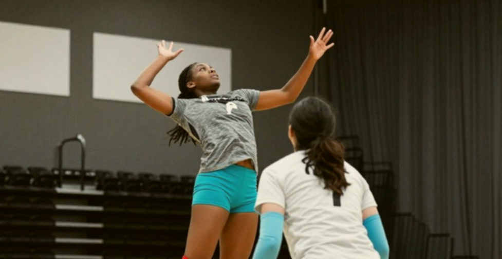 Nebraska Sweeps Creighton 3-0: Serving Rhythm Decides as 15,405 Set a Lincoln Record Nebraska Sweeps Creighton 3-0: Serving Rhythm Decides as 15,405 Set a Lincoln Record