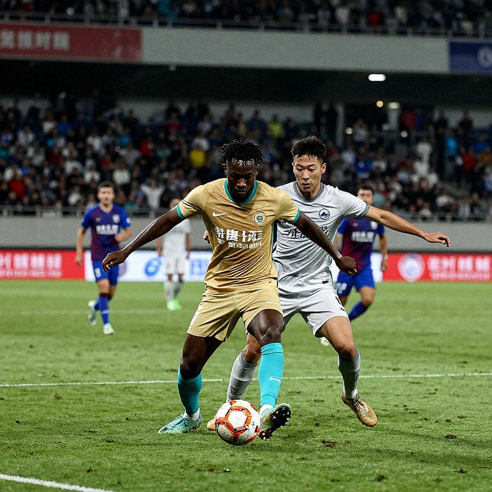 HAGL: 20 năm đầu tư trẻ hóa của Bầu Đức vẫn chưa đủ, đội hình trẻ nhất V.League nhưng nguy cơ xuống hạng LPBank 2026/27 HAGL: 20 năm đầu tư trẻ hóa của Bầu Đức vẫn chưa đủ, đội hình trẻ nhất V.League nhưng nguy cơ xuống hạng LPBank 2026/27