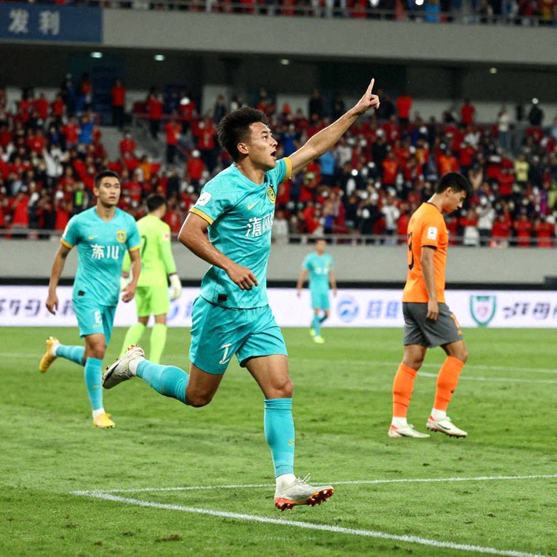 V.League giữa chợ chuyển nhượng: Phân tích bóng đá Việt Nam khi dữ liệu còn trống