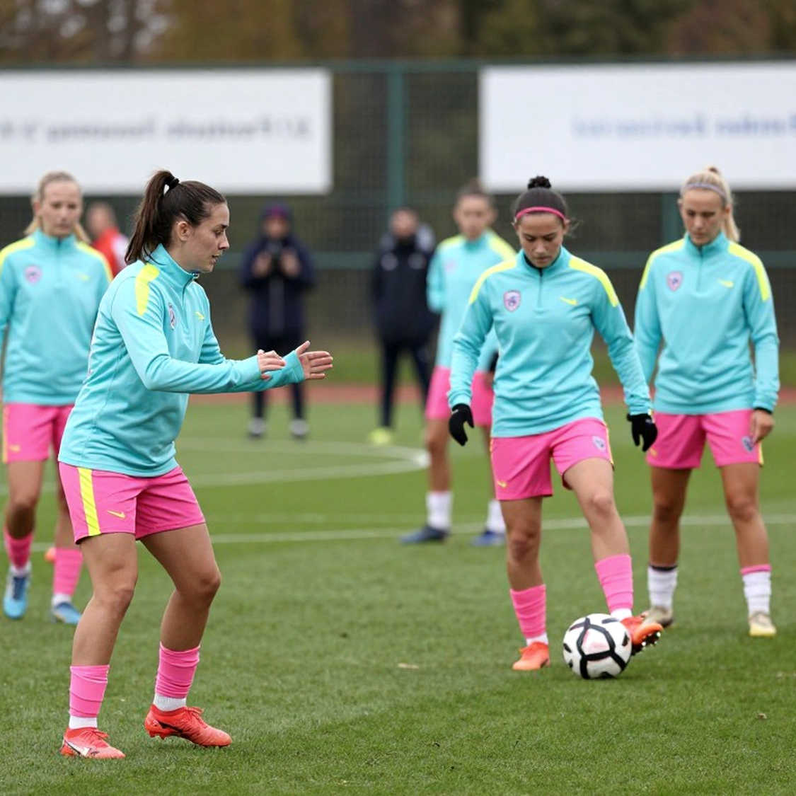 MU 5 bàn vào lưới Ipswich: Bữa tiệc tấn công vẫn không thể che lấp khoảnh khắc phòng ngự chết lặng