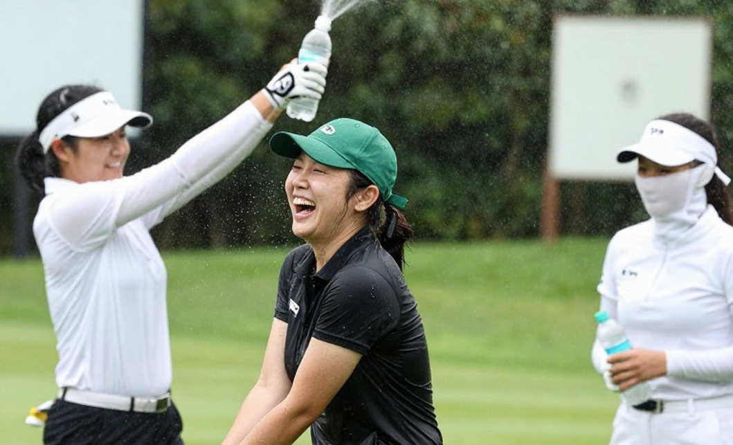 Golf Việt: Khi cú swing chạm vào nỗi đau của một thế hệ