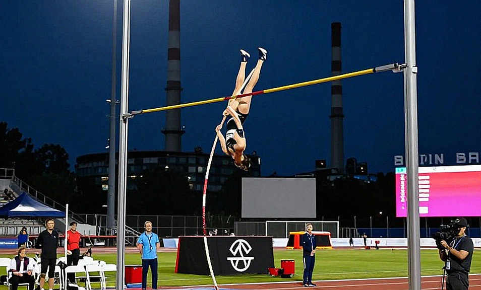 Amy Hunt finishes third in Diamond League 200m final: A season of brilliance and double ambition Amy Hunt finishes third in Diamond League 200m final: A season of brilliance and double ambition