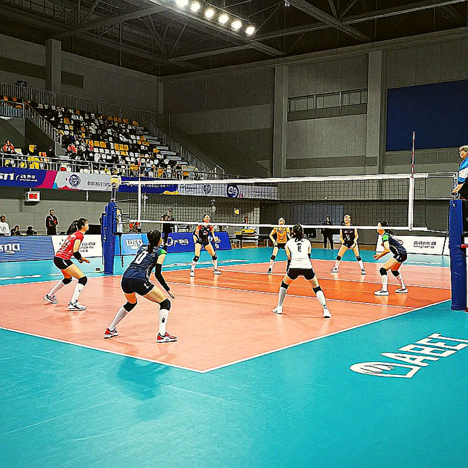 Vì sao bóng chuyền nữ Việt Nam sa sút trong năm qua? Sải bước cuối cùng bắt đầu từ một vạch xuất phát không ai nhớ Vì sao bóng chuyền nữ Việt Nam sa sút trong năm qua? Sải bước cuối cùng bắt đầu từ một vạch xuất phát không ai nhớ