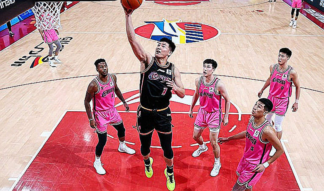 Anadolu Efes Kết Thúc Giải TÜBAD Với Chiến Thắng Đậm 101-72 Trước AEK, Vị Trí Thứ Ba