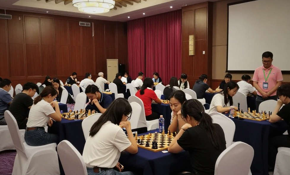 Nihal Sarin và ván cờ đánh rơi ngôi vương: Một nước đi định đoạt cả chiến dịch Olympiad Nihal Sarin và ván cờ đánh rơi ngôi vương: Một nước đi định đoạt cả chiến dịch Olympiad
