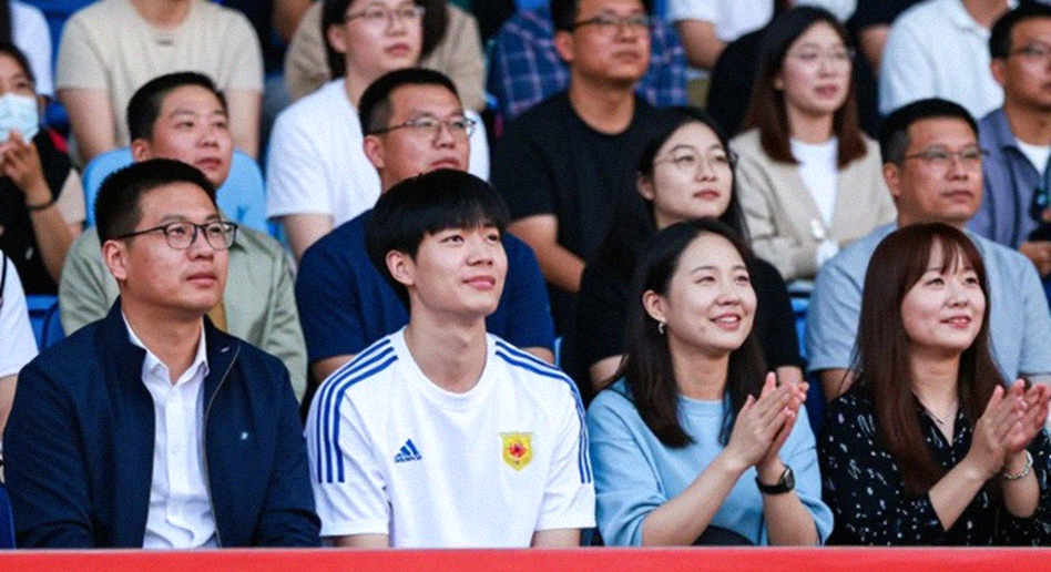Samba-Mayela và chiếc ghế trống trên đường 100m rào: khi án phạt hành chính nặng hơn cả một tấm huy chương