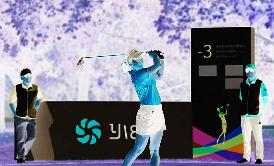 Lawrence tái hiện hành trình Seve: Dẫn 2 gậy giữa chặng Omega European Masters Lawrence tái hiện hành trình Seve: Dẫn 2 gậy giữa chặng Omega European Masters