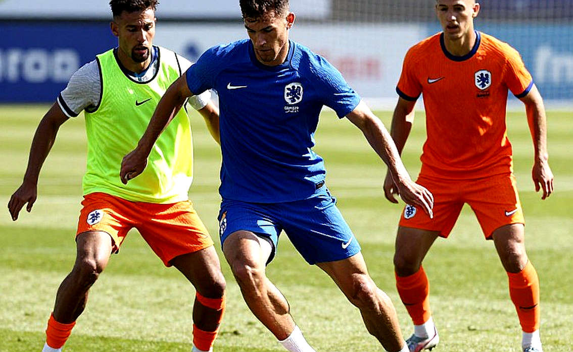 Asiad 2026: Tuyển nữ Việt Nam và bài toán Thái Lan — giải mã một buổi họp báo bằng phương pháp khảo cổ Asiad 2026: Tuyển nữ Việt Nam và bài toán Thái Lan — giải mã một buổi họp báo bằng phương pháp khảo cổ