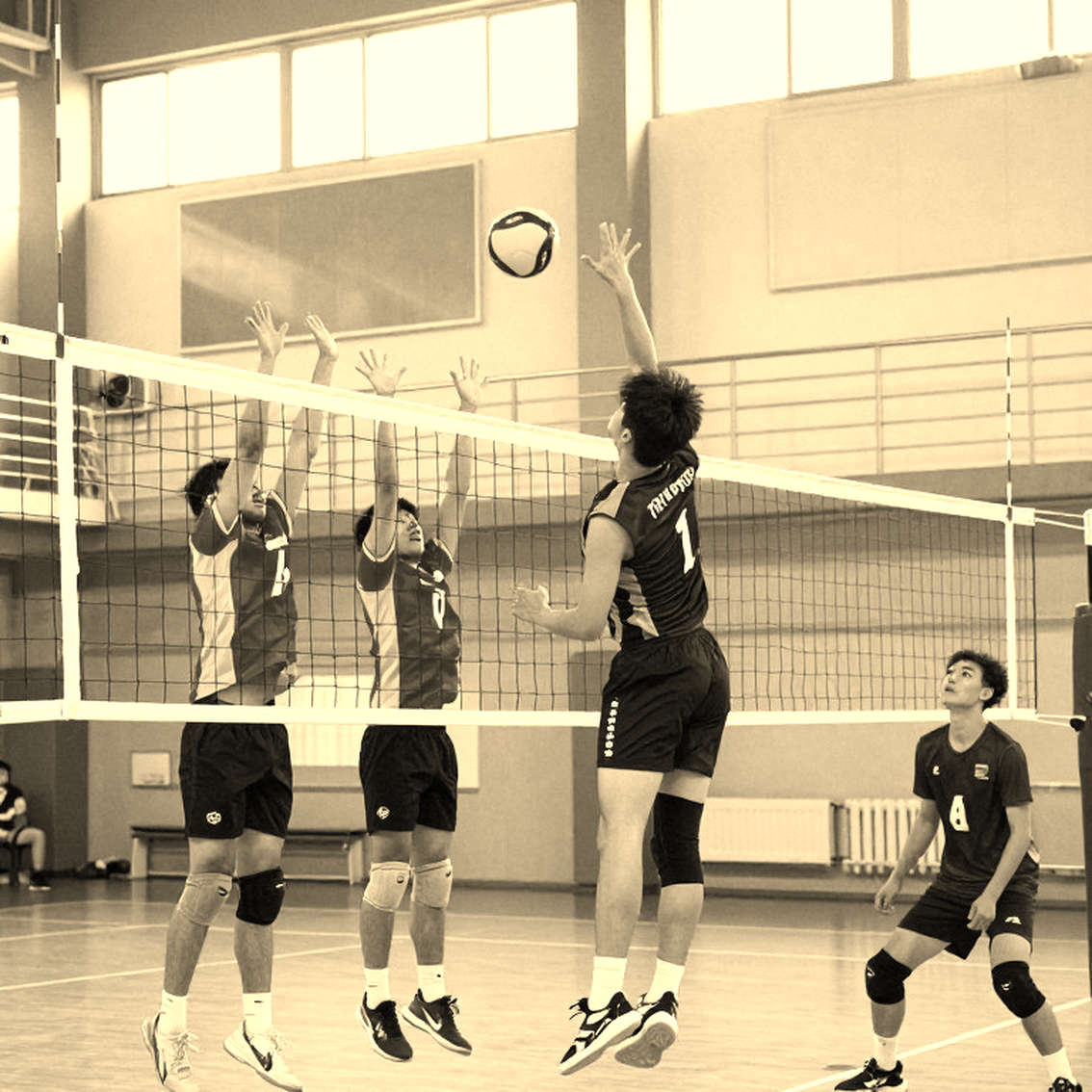 Thái Lan tại giải bóng chuyền nam châu Á 2026: set ba 19-25 và cái giá 9,22 điểm Thái Lan tại giải bóng chuyền nam châu Á 2026: set ba 19-25 và cái giá 9,22 điểm