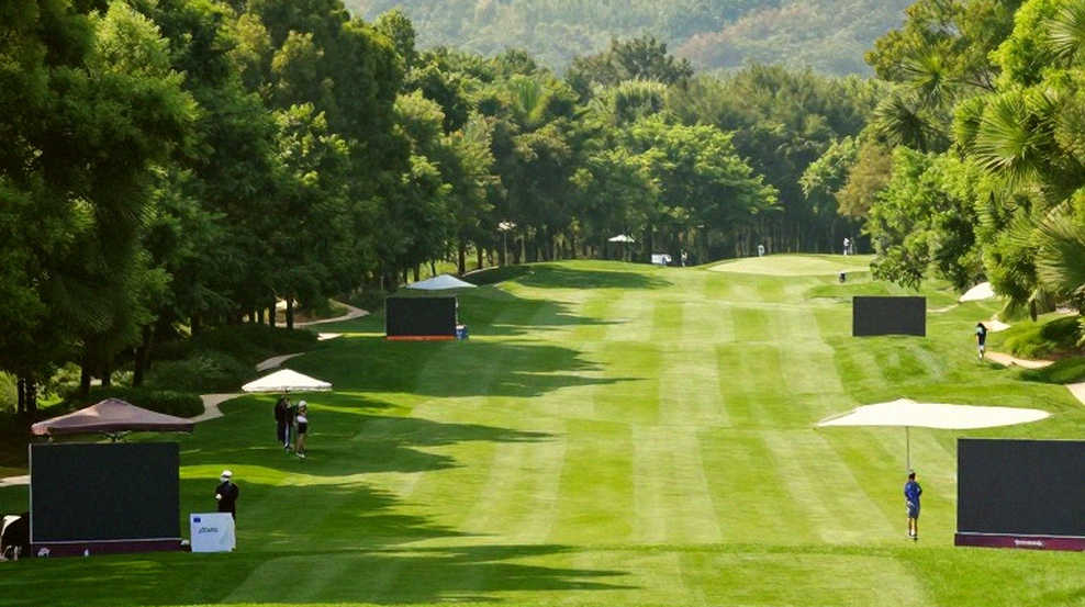Peter Uihlein bị loại tại vòng sơ loại DP World Tour: Khi golfer LIV đối mặt bài toán Q-School Peter Uihlein bị loại tại vòng sơ loại DP World Tour: Khi golfer LIV đối mặt bài toán Q-School
