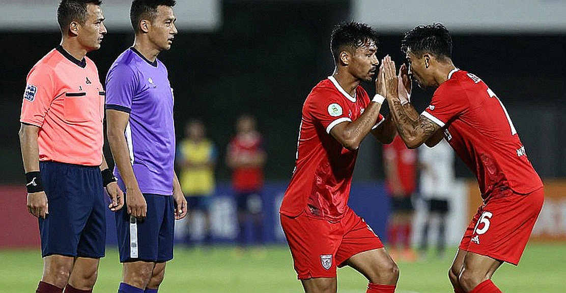 Ba lớp tiền sau một chữ ký: Kỳ chuyển nhượng V.League và những con số không nói dối